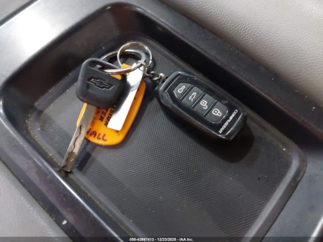 Chevrolet Silverado 1500 Wt Image 2