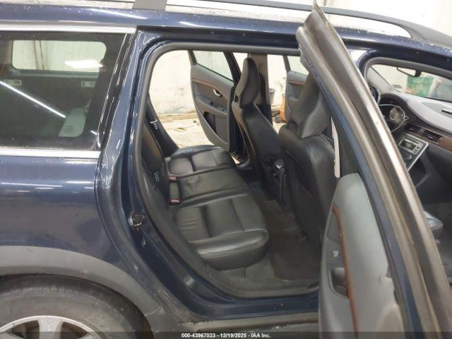 Volvo XC70 3.2 Image 12