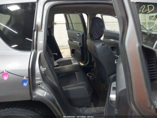 Jeep Compass Latitude Image 14