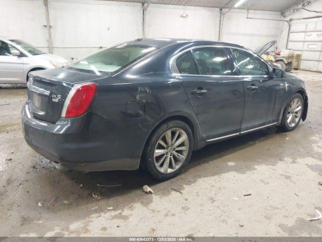 Lincoln MKS Image 14