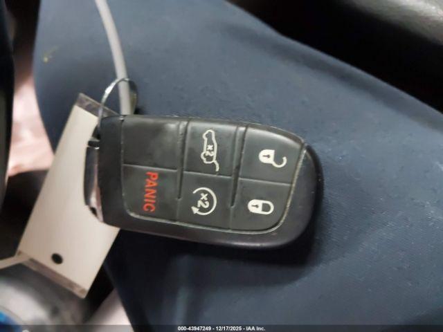 Jeep Compass Latitude 4x4 Image 3