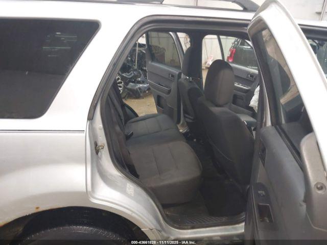 Ford Escape Xlt Image 12
