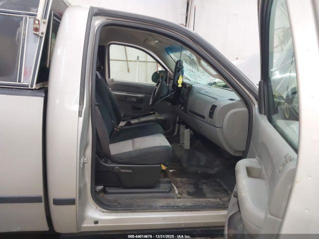 Chevrolet Silverado 1500 Work Truck Image 11