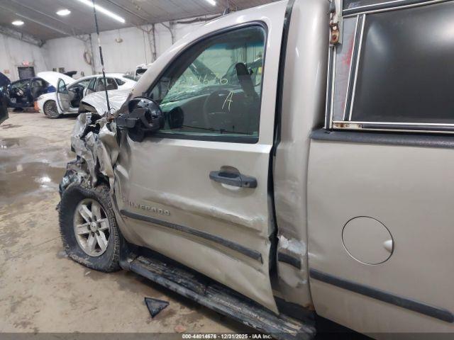 Chevrolet Silverado 1500 Work Truck Image 10