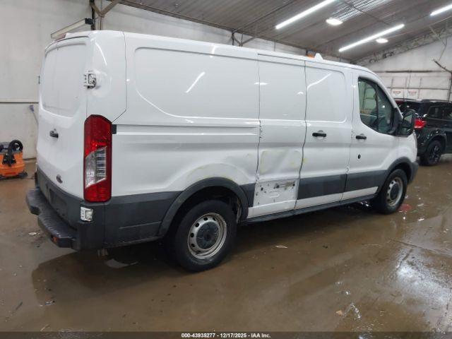 Ford Transit Image 15