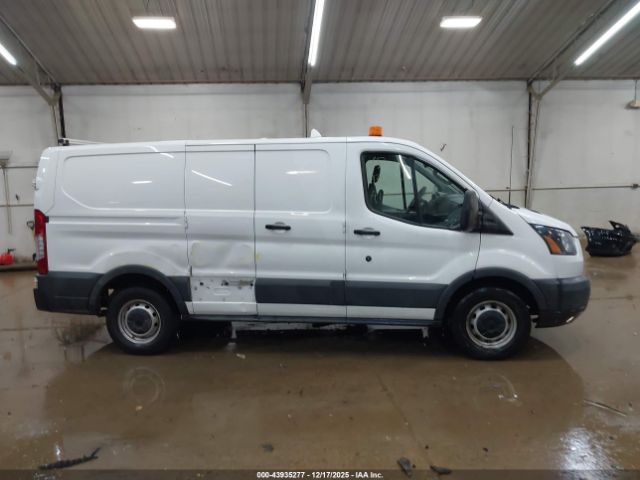 Ford Transit Image 3