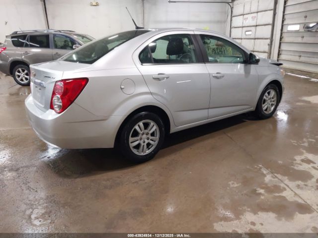 Chevrolet Sonic Lt Auto Image 3