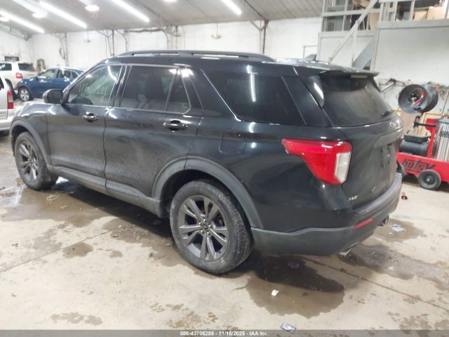 Ford Explorer Xlt Image 8