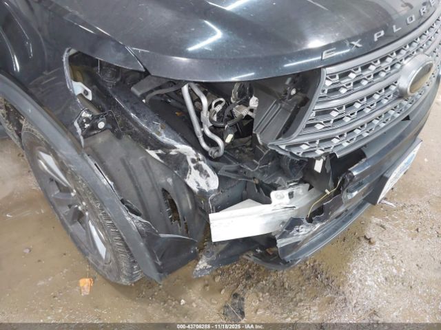 Ford Explorer Xlt Image 3