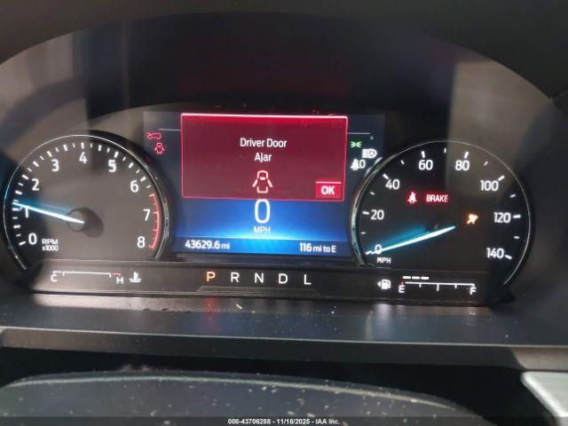 Ford Explorer Xlt Image 4