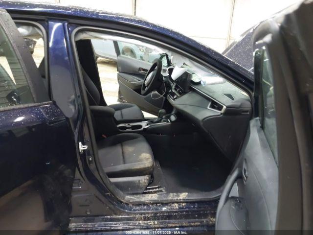 Toyota Corolla Le Image 10