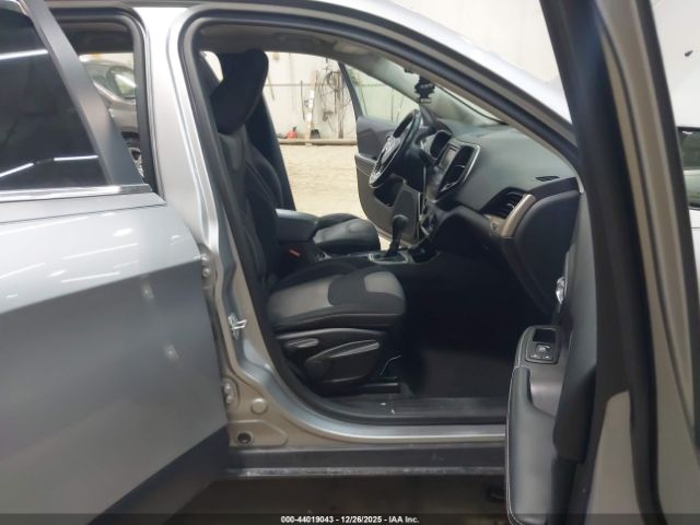 Jeep Cherokee Latitude Image 10