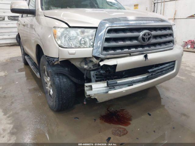 Toyota Sequoia Sr5 5.7l V8 Image 10