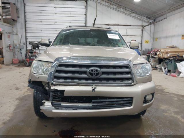 Toyota Sequoia Sr5 5.7l V8 Image 7