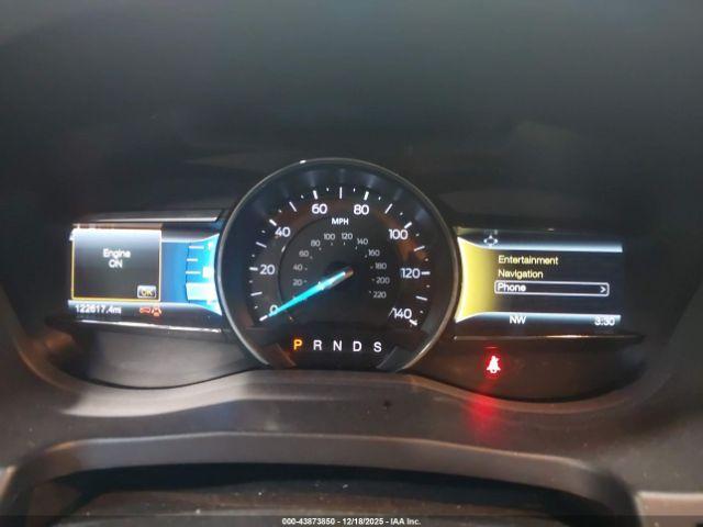 Ford Explorer Sport Image 11