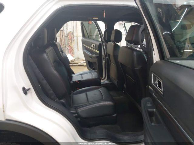 Ford Explorer Sport Image 7