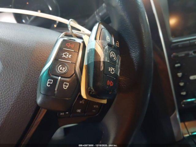 Ford Explorer Sport Image 8