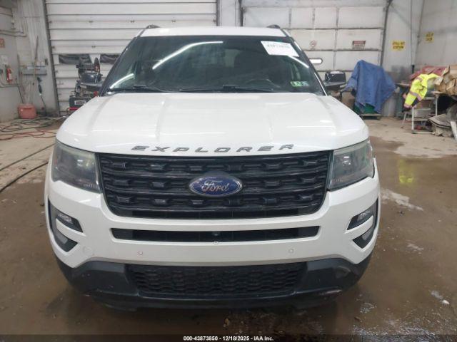 Ford Explorer Sport Image 15