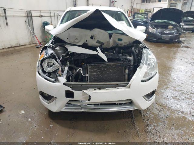 Nissan Versa 1.6 Sv Image 15