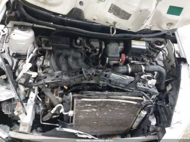 Nissan Versa 1.6 Sv Image 10