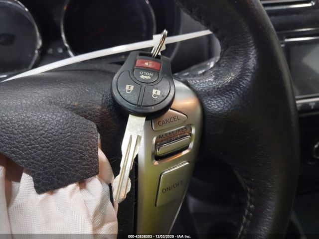 Nissan Versa 1.6 Sv Image 11