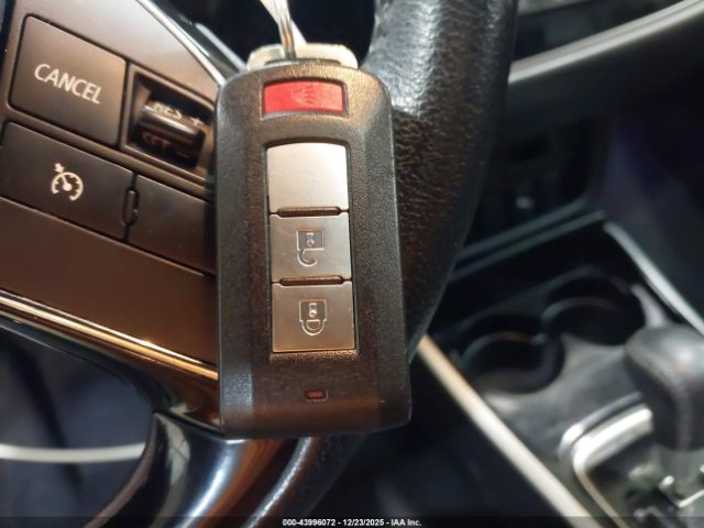 Mitsubishi Outlander Se Image 10