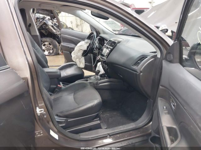 Mitsubishi Outlander 2.4 Sel Image 10