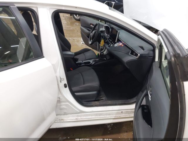 Toyota Corolla Se Image 3