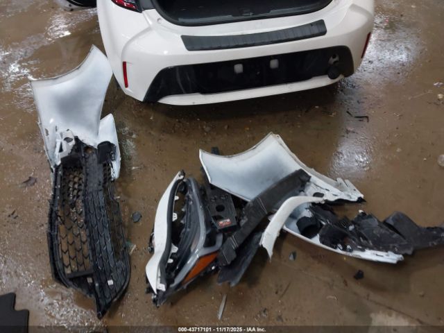 Toyota Corolla Se Image 9