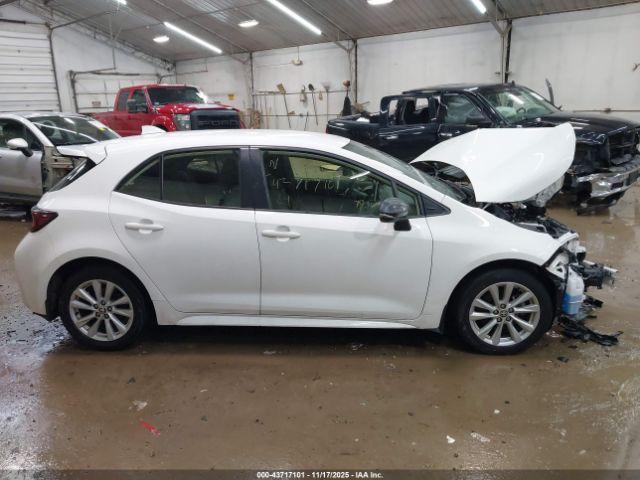 Toyota Corolla Se Image 11