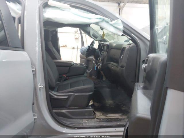 Chevrolet Silverado 1500 4wd  Short Bed Custom Trail Boss Image 13