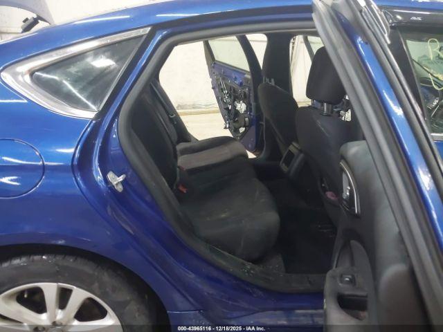 Chrysler 200 Limited Image 9