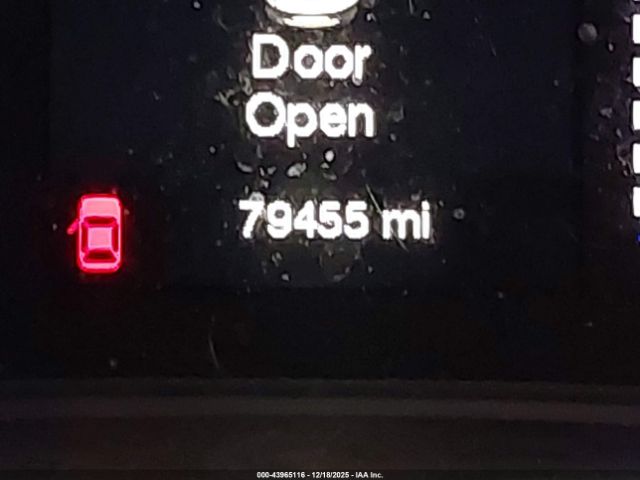 Chrysler 200 Limited Image 7