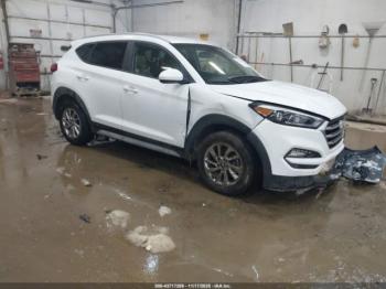  Salvage Hyundai TUCSON